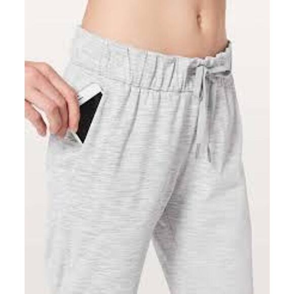 Lululemon On The Fly Pant 28" Straight Leg Wee Are From Space Nimbus Ice Grey 12 - Picture 3 of 10